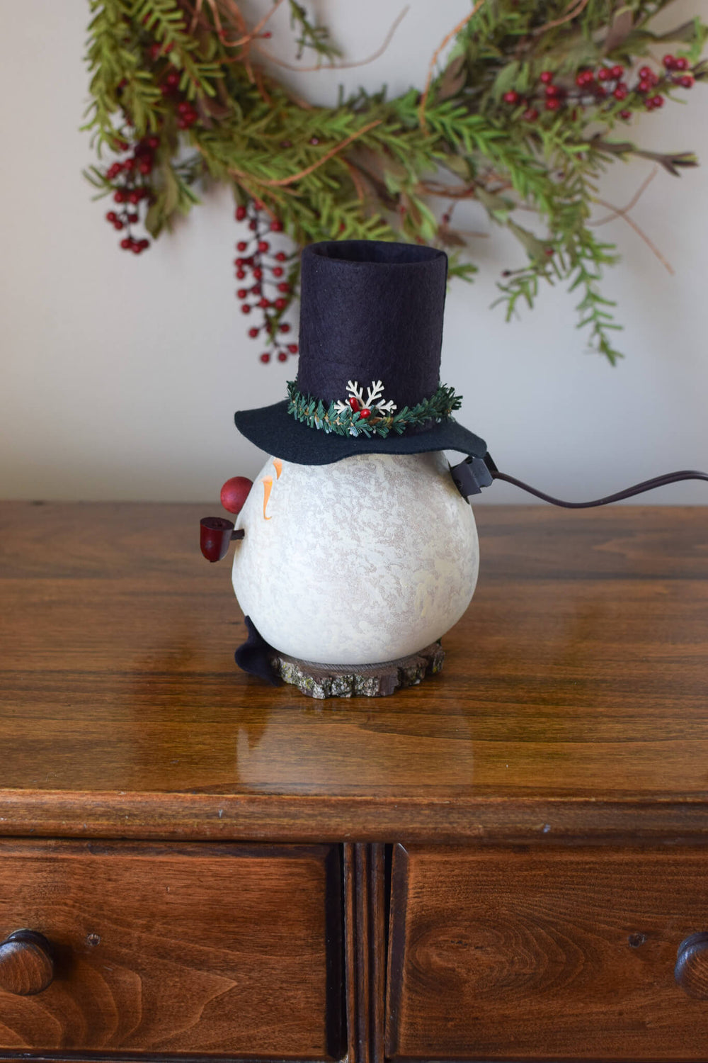 Clyde Small Lit Left Side View at Meadowbrooke Gourds. 