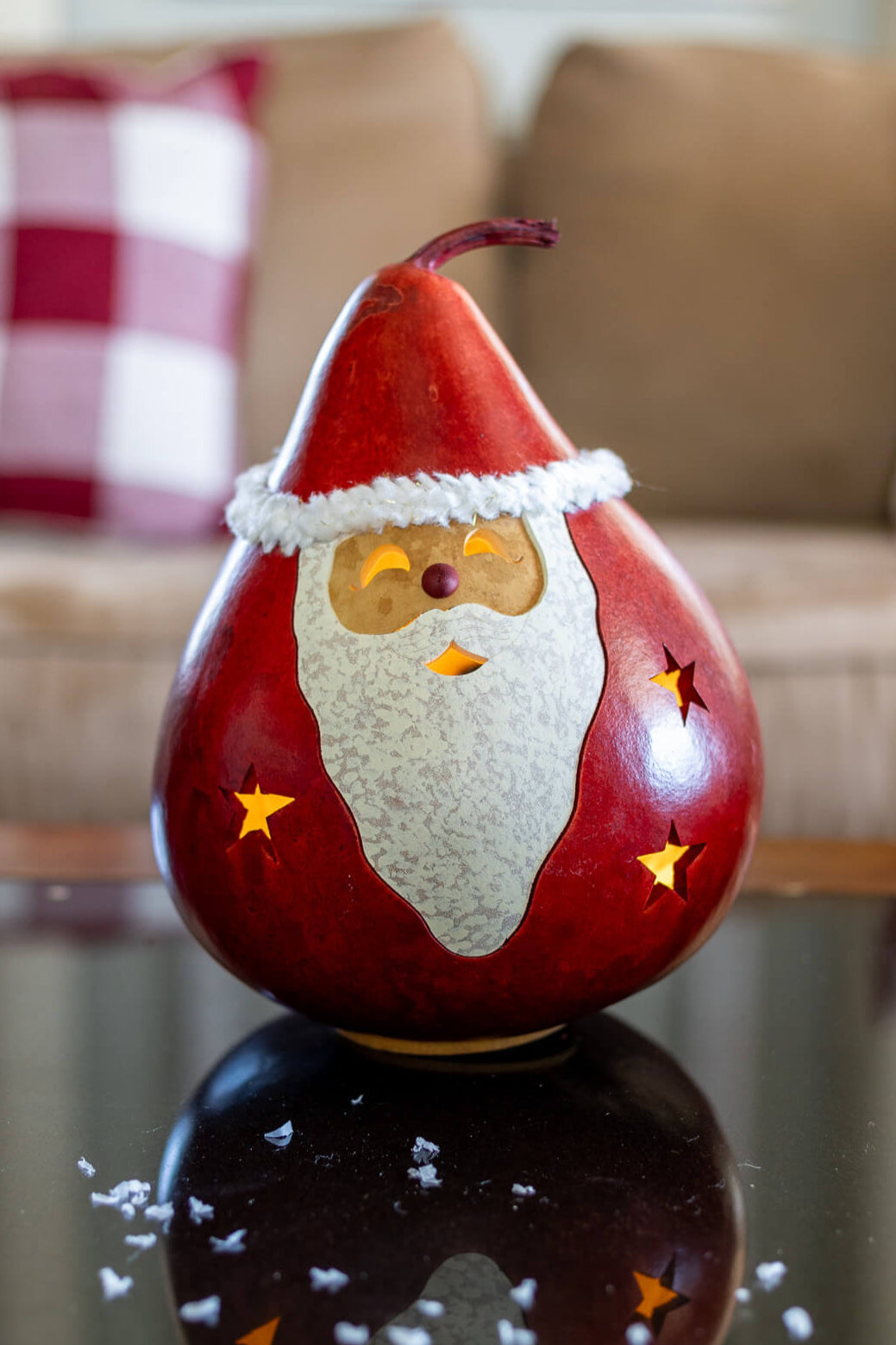 Large Lit Santa at Meadowbrooke Gourds. 